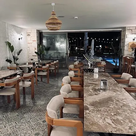 Sun Paradise מלון 3*